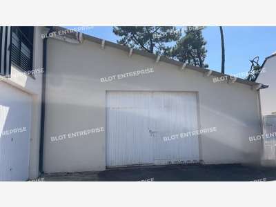 A LOUER - LOCAL D'ACTIVITES 563 m² - LA BAULE 
