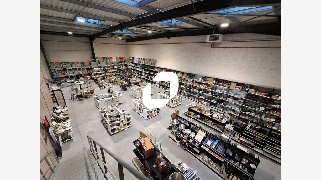  vous propose à la location un local d'act