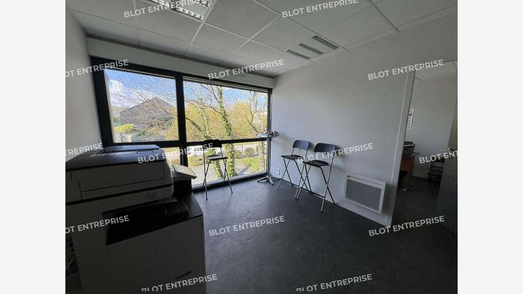 A louer local 346m² La Chapelle-des-Fougeretz