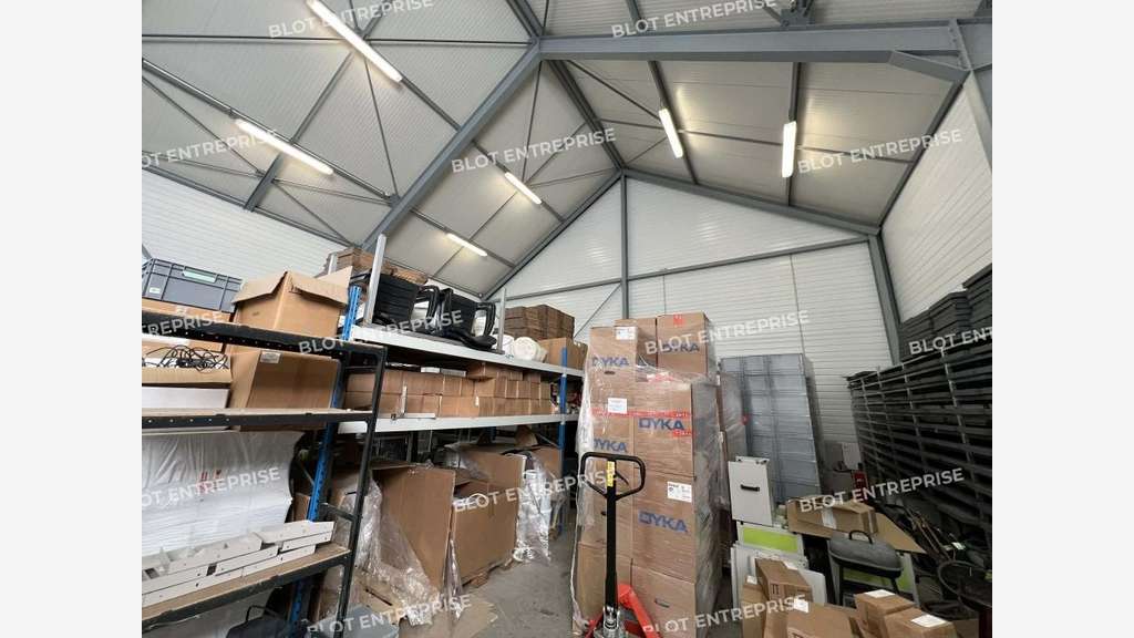 A louer local 346m² La Chapelle-des-Fougeretz