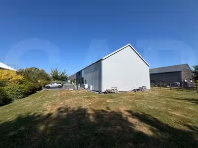 A LOUER – LOCAL D'ACTIVITÉ INDÉPENDANT DE 346 M². 