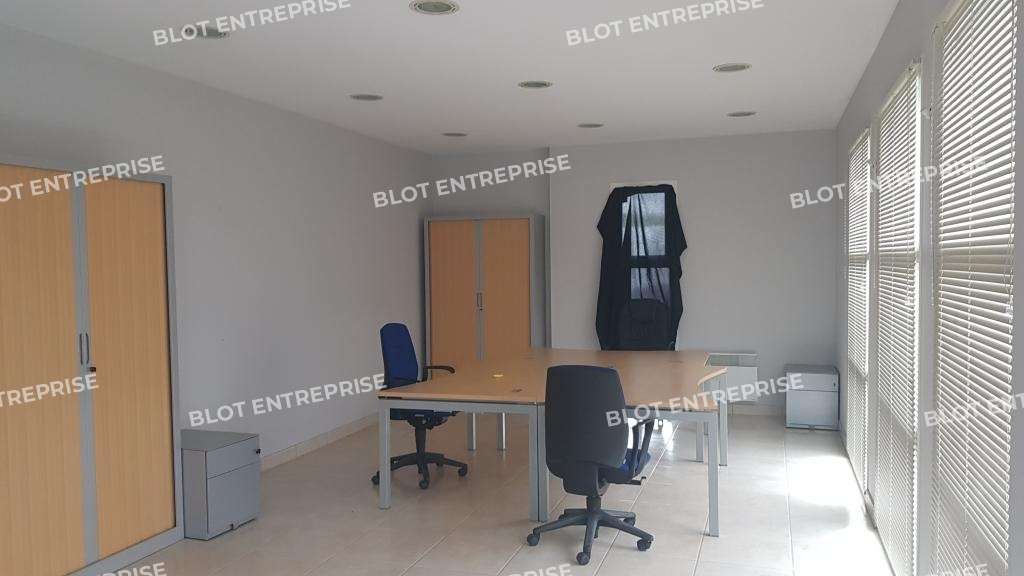LOCATION - LOCAL D'ACTIVITES - NANTES SUD - 190 m²