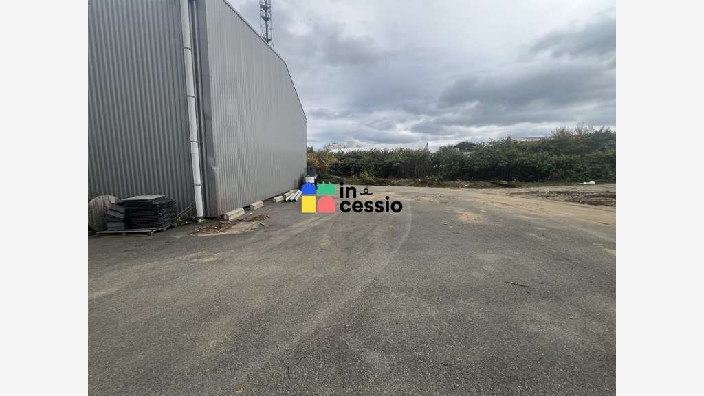 LE MANS NORD – LOCAL D’ACTIVITÉ 270 M2 AVEC 1 400