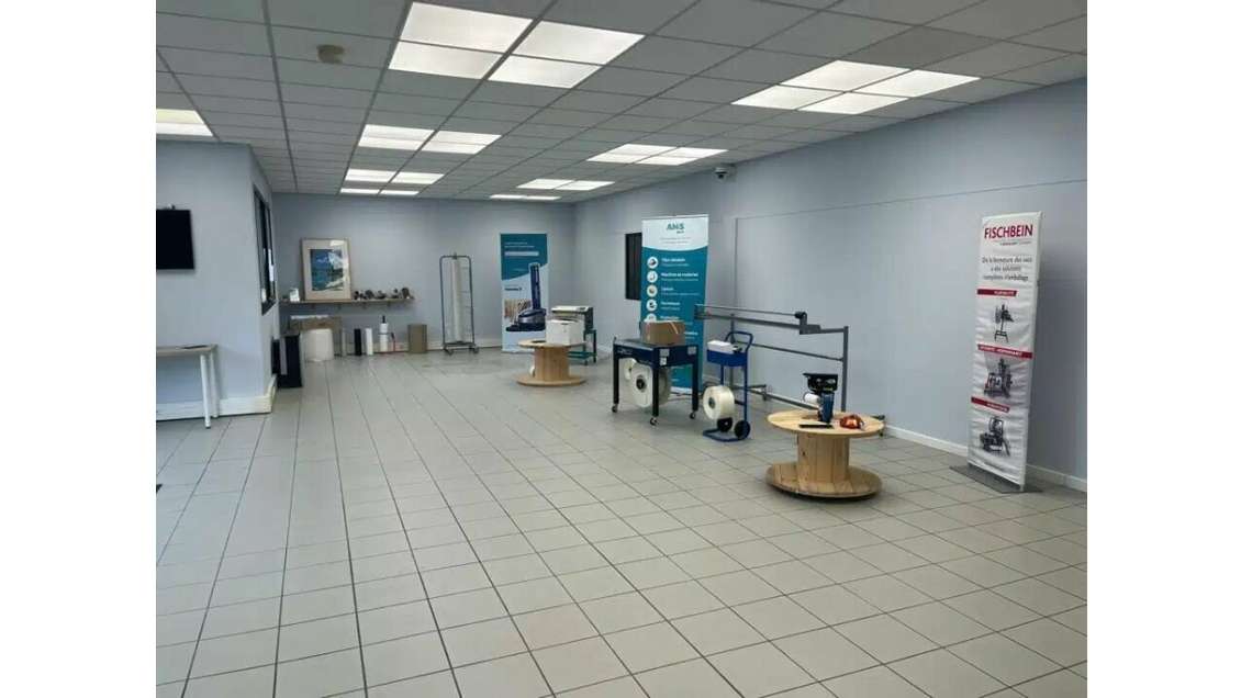 Local d'activités 1200m² à louer à Troyes (10)