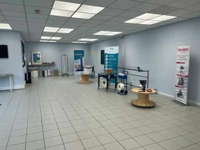 Location Locaux d'activités - Entrepôts à La Chapelle-Saint-Luc