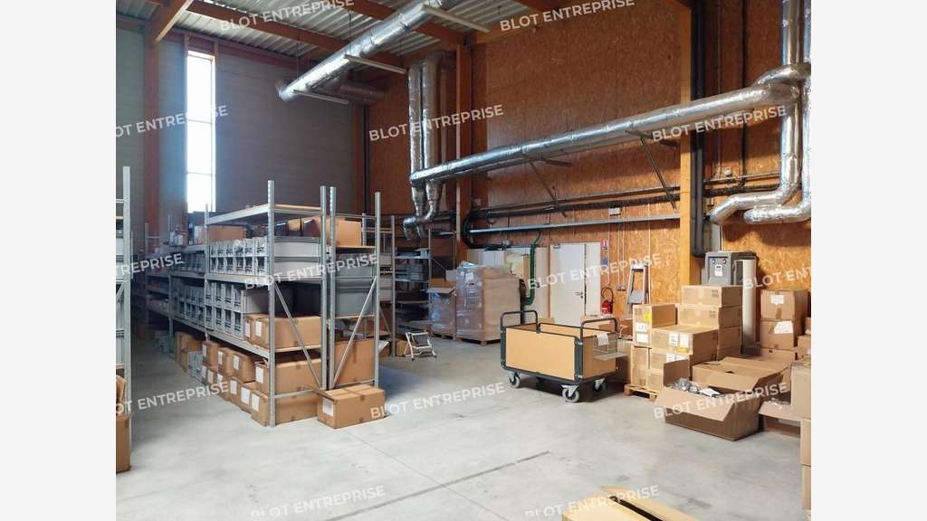 A louer locaux 978m² à La Chapelle-sur-Erdre
