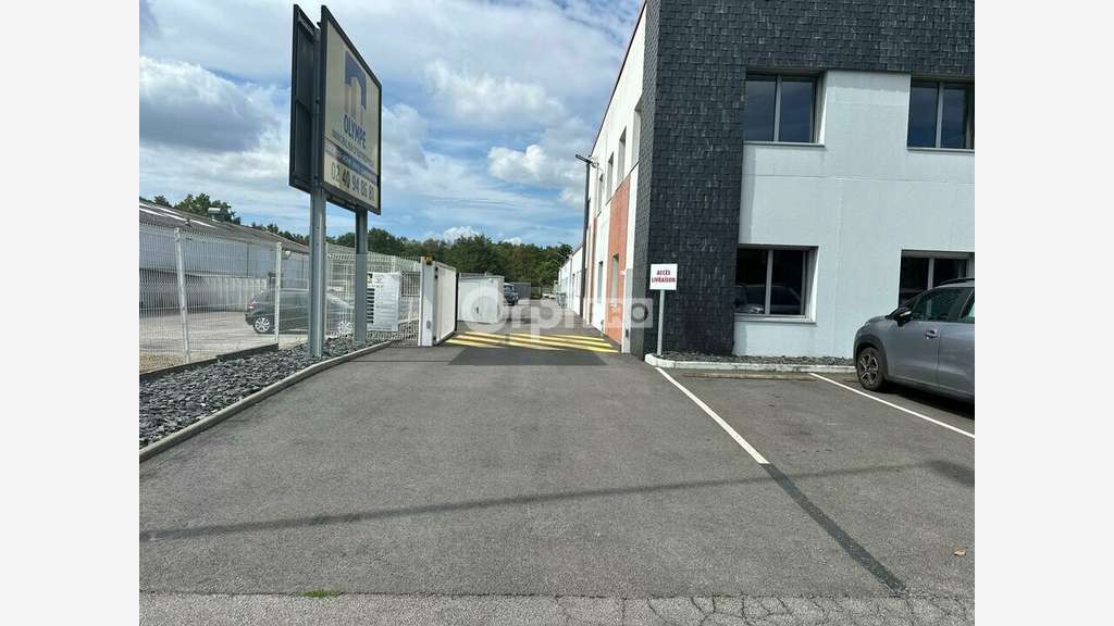 LA CHAPELLE-SUR-ERDRE - LOCAL D'ACTIVITE à louer