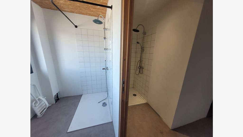 A louer 370m² local d'activité ZA Tournebride 