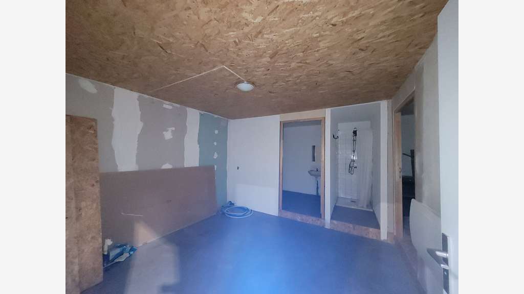 A louer 370m² local d'activité ZA Tournebride 