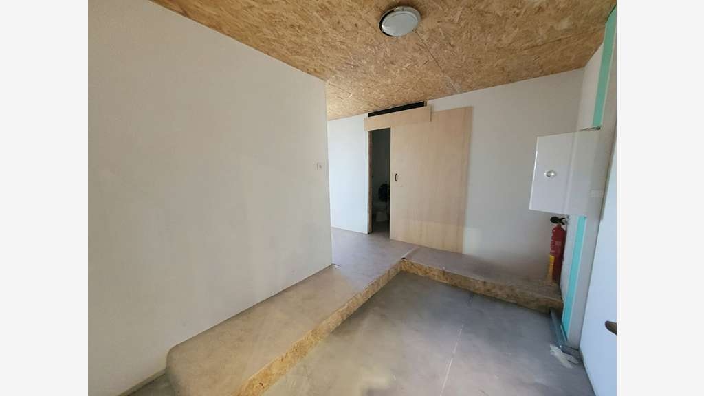 A louer 370m² local d'activité ZA Tournebride 