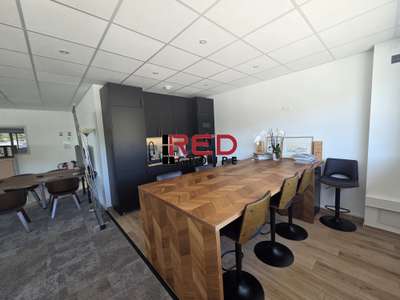 Location Locaux d'activités - Entrepôts à La Ciotat