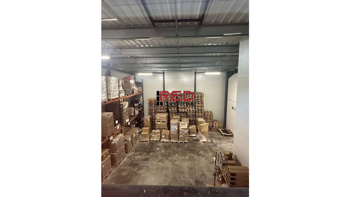 A louer entrepôt + bureaux 363m² à La Ciotat