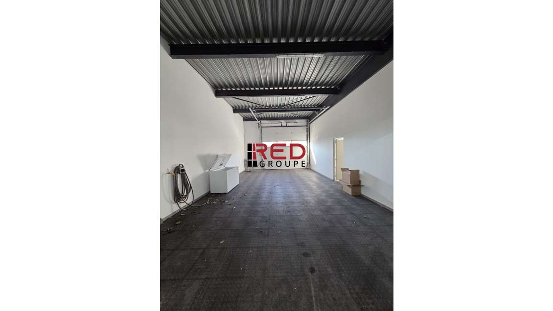 A louer local d'activité 395m² à La Ciotat Athélia