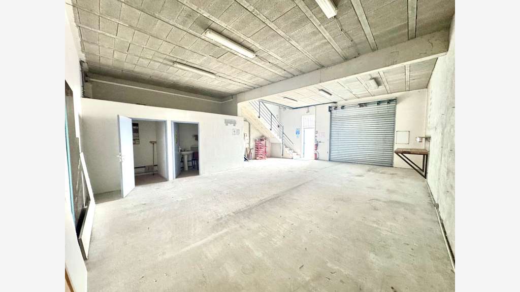Local activités 160m² à louer La Ciotat ZA Athelia