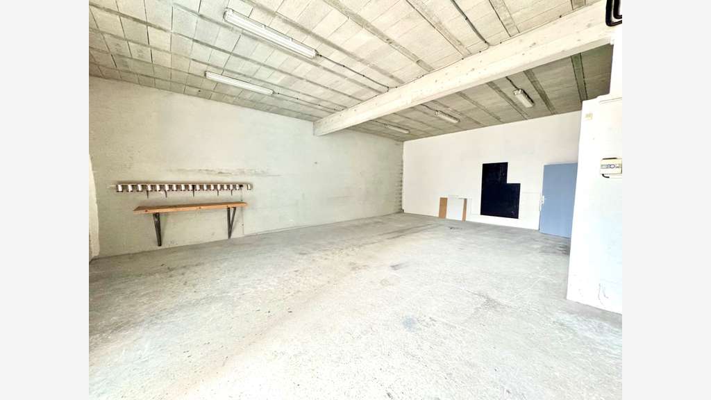 Local activités 160m² à louer La Ciotat ZA Athelia