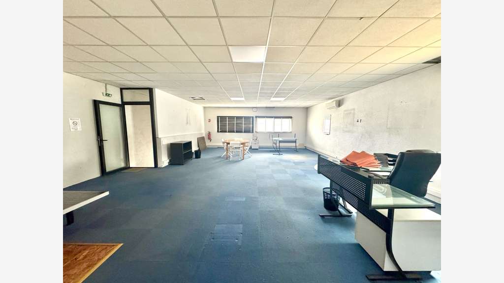 Local activités 160m² à louer La Ciotat ZA Athelia