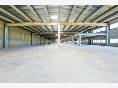 Local d'activité neuf 634m² à louer à la Ciotat