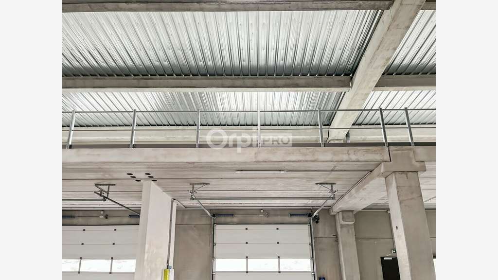 Local d'activité de 310m² à louer à la Ciotat