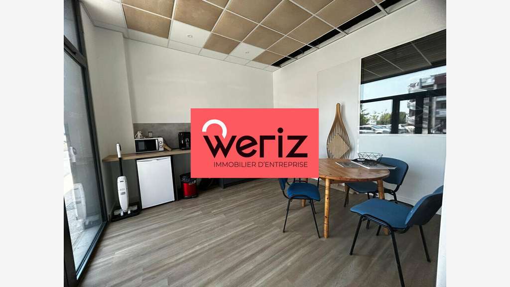 Loue locaux d'activités 150m² + parking La Ciotat