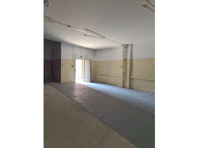 Location Locaux d'activités - Entrepôts à La Courneuve