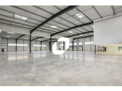 Location Locaux d'activités - Entrepôts à La Courneuve