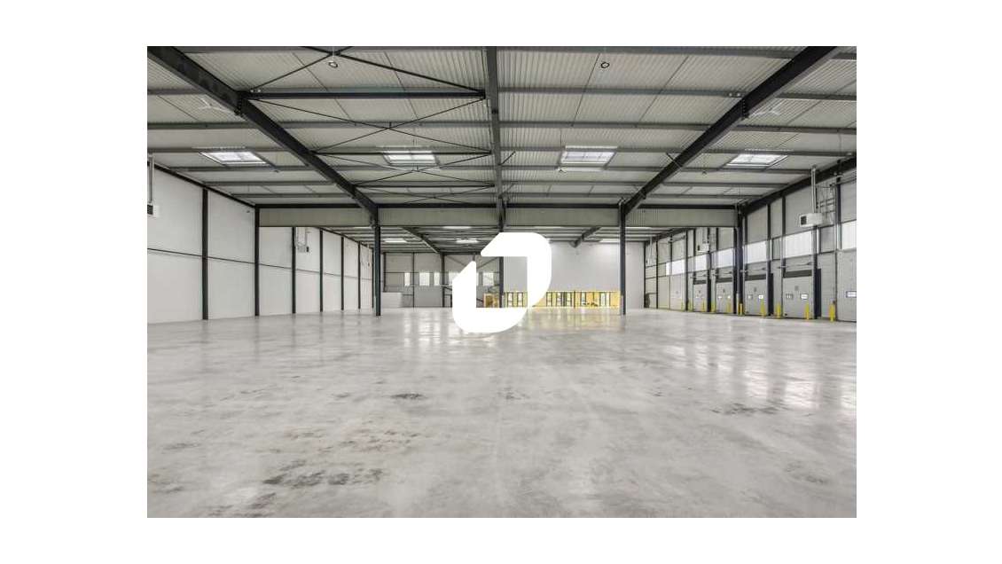 A louer Local d'activité 7116m² La courneuve