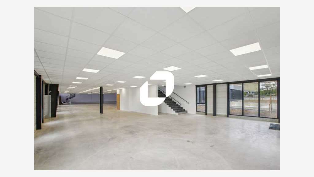 A louer Local d'activité 7116m² La courneuve