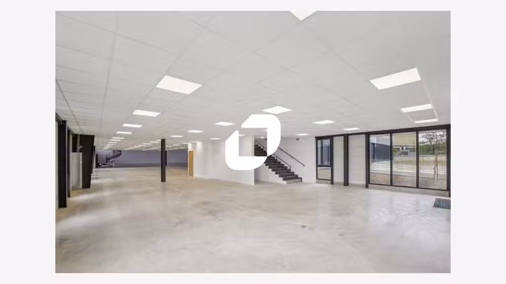 A louer Local d'activité 10580m² La courneuve