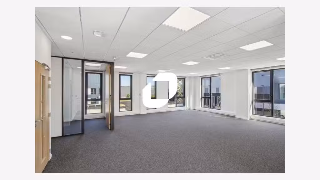 A louer Local d'activité 10580m² La courneuve