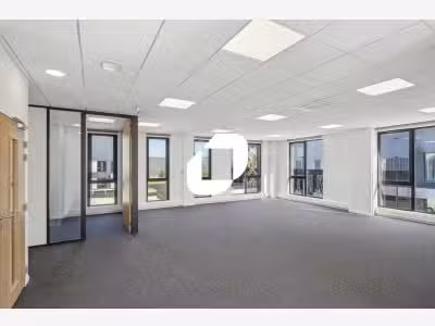 A louer Local d'activité 10580m² La courneuve