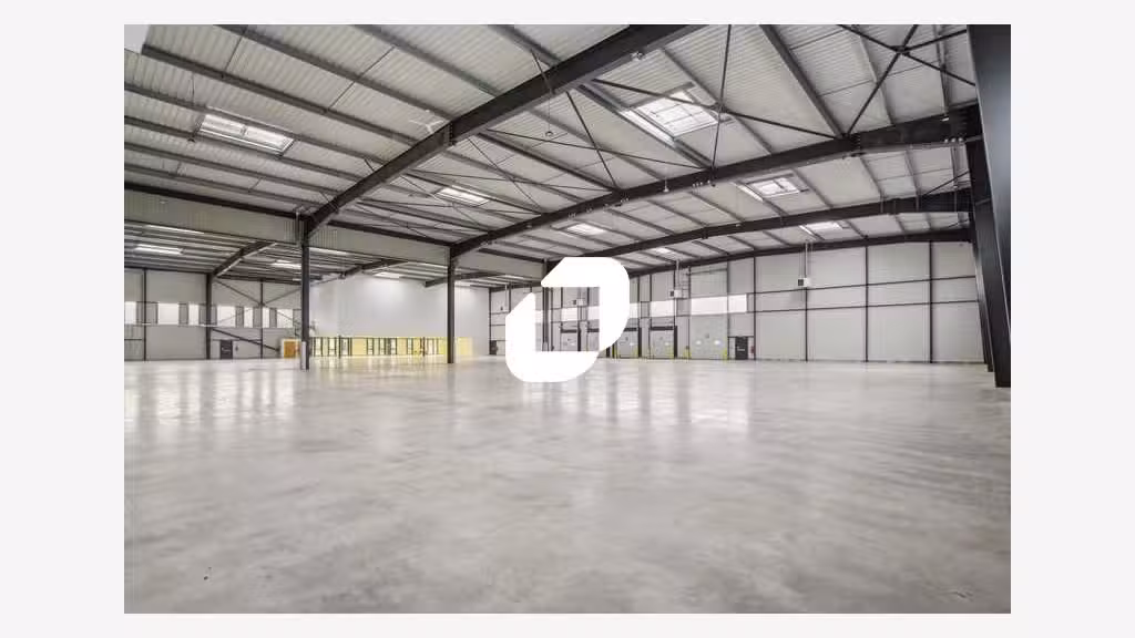 A louer Local d'activité 10580m² La courneuve