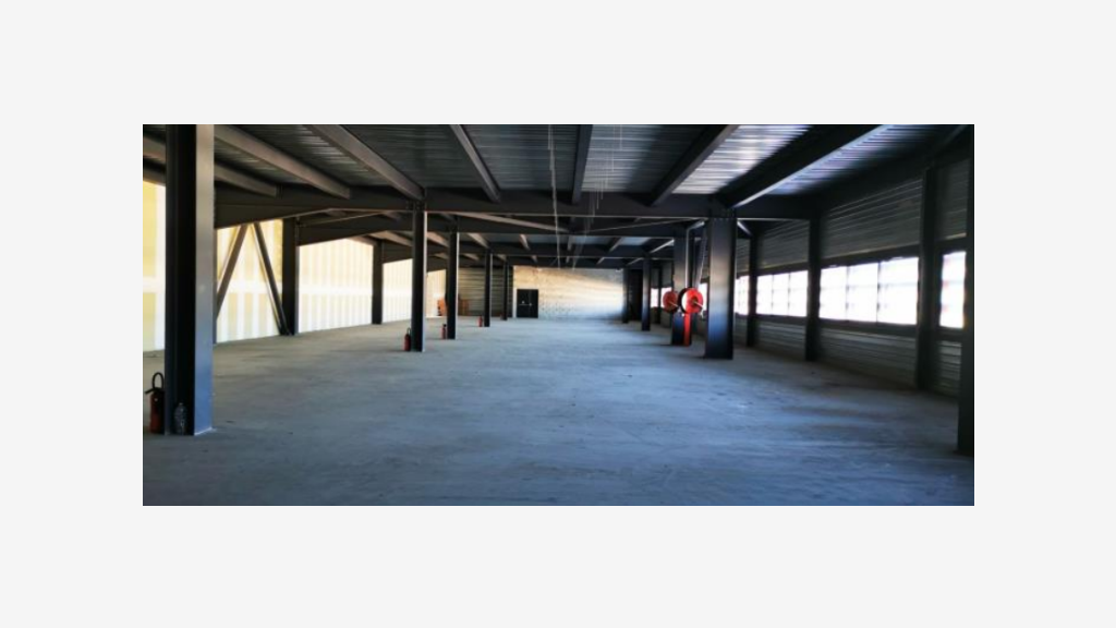 A louer plateau de 1000m² à La Crau proche A570
