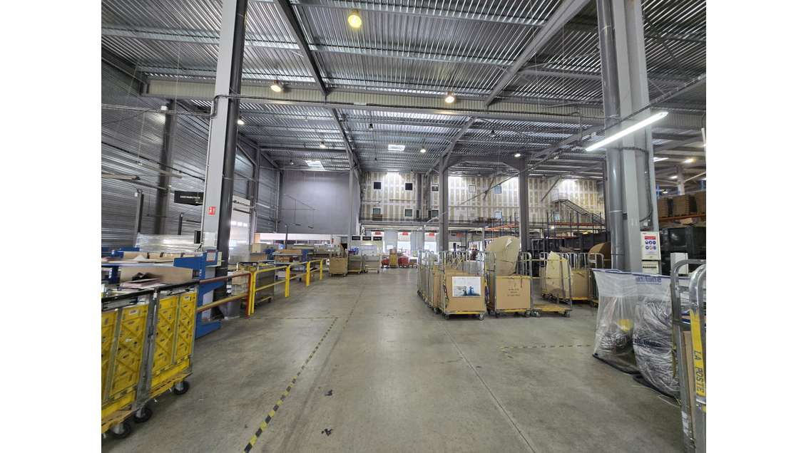A louer locaux logistiques 3000m² à La Crau
