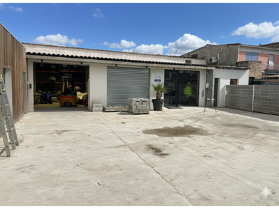 Location Locaux d'activités - Entrepôts à La Crau