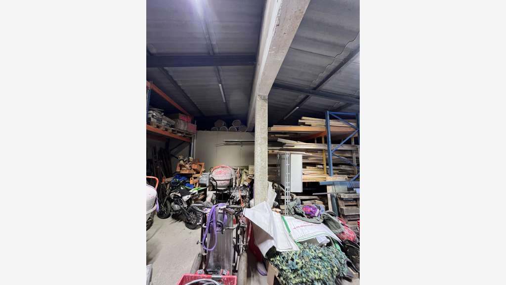 A louer locaux d'activités et bureaux à Toulon-Est