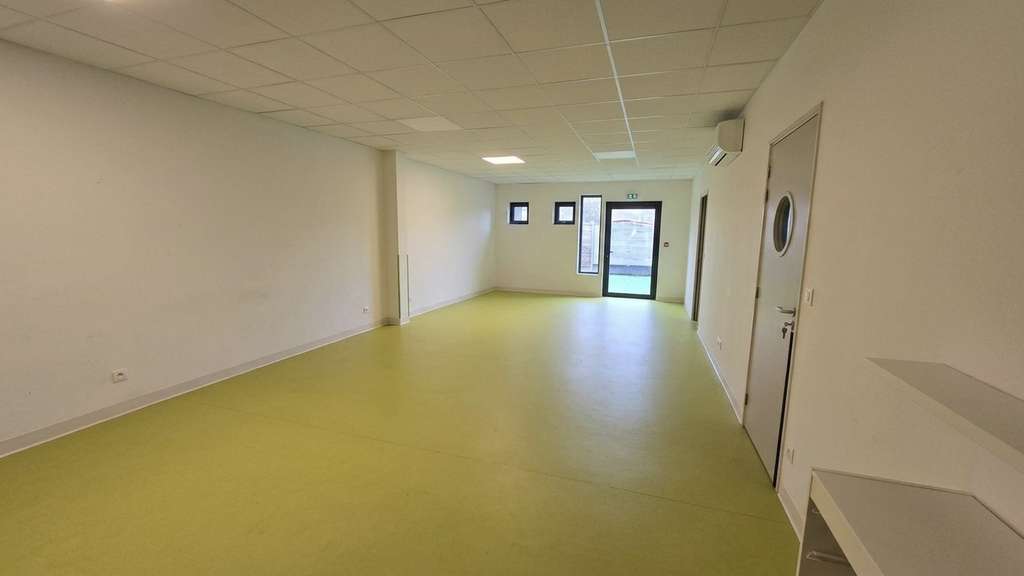 Local - 175m² - La Crau