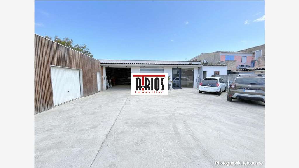 A louer local d'activité 406m² + studio à la Crau