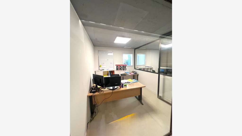 LOCAL D'ACTIVITÉ 406 m² + STUDIO