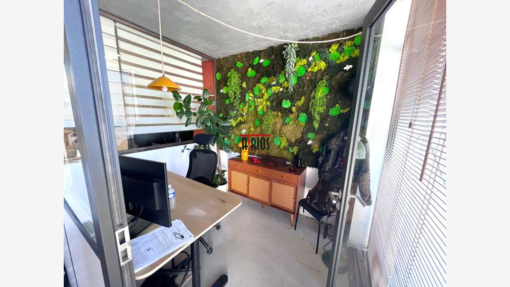 LOCAL D'ACTIVITÉ 406 m² + STUDIO