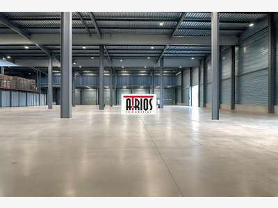 A louer entrepôt 3000m² zone logistique à La Crau