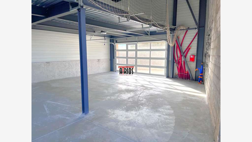 ENTREPOT NEUF 113 m²