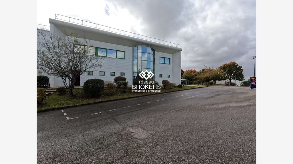 A louer entrepôt froid 5166m² à La Crèche
