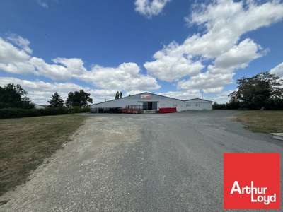 Location Locaux d'activités - Entrepôts à La Crèche