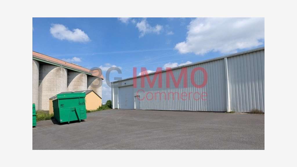 A louer entrepôt 190m² zone industrielle Chauray