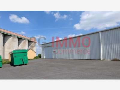A louer entrepôt 190m² zone industrielle Chauray