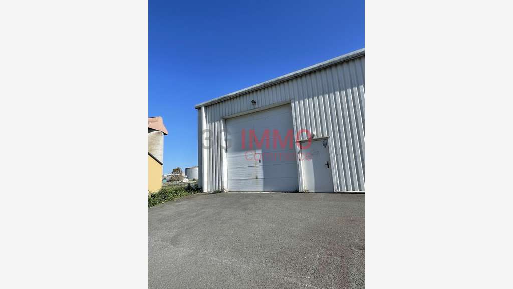 A louer entrepôt 190m² zone industrielle Chauray
