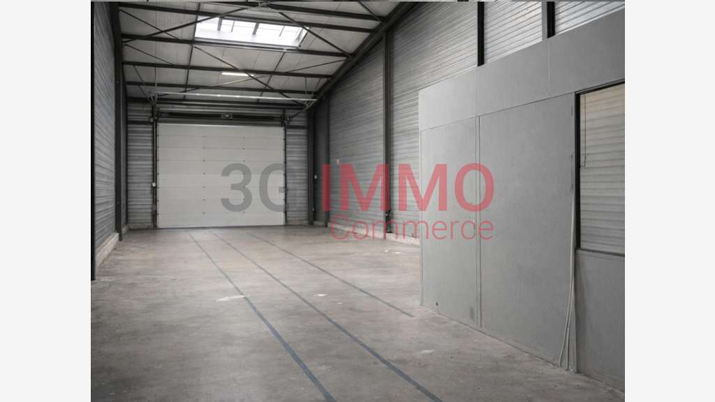 A louer entrepôt 190m² zone industrielle Chauray