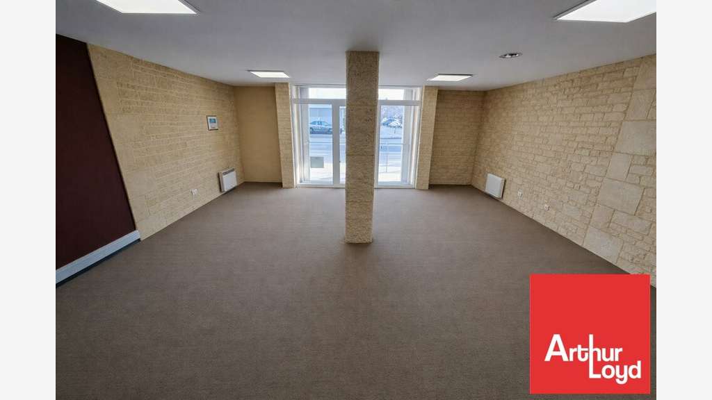Entrepôts de 320m² à louer en ZA la Crèche