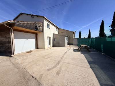 Location Locaux d'activités - Entrepôts à La Farlède