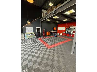 Location Locaux d'activités - Entrepôts à La Farlède